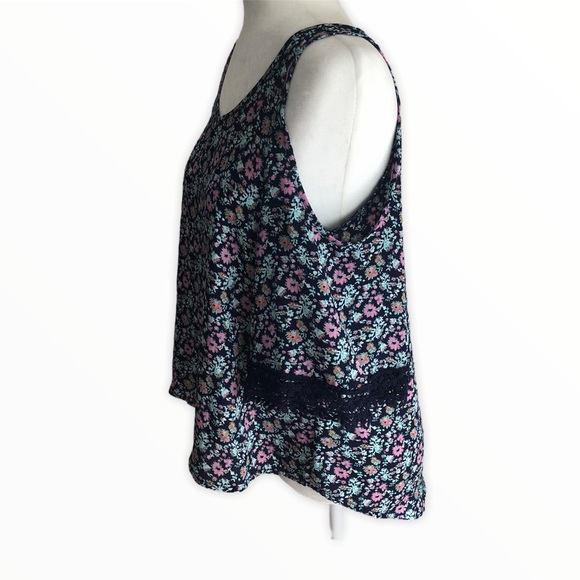 XHILARATION women’s cold shoulder blouse - Picture 3 of 7